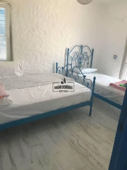 çift kişilik mavi ferforje yatak - Görsel 3